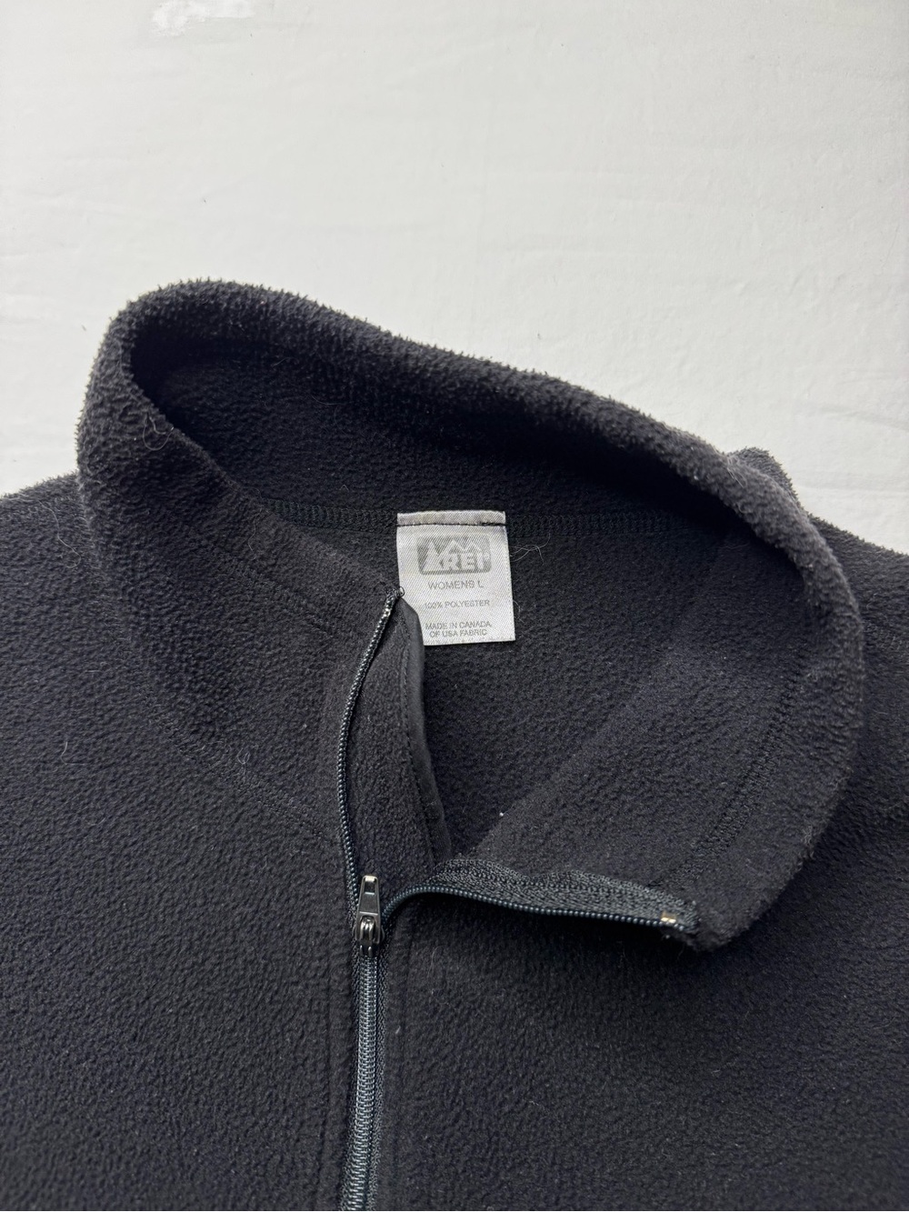 REI - Long Sleeve Fleece Pullover Lightweight Sweater in Black - Picture 8 of 11